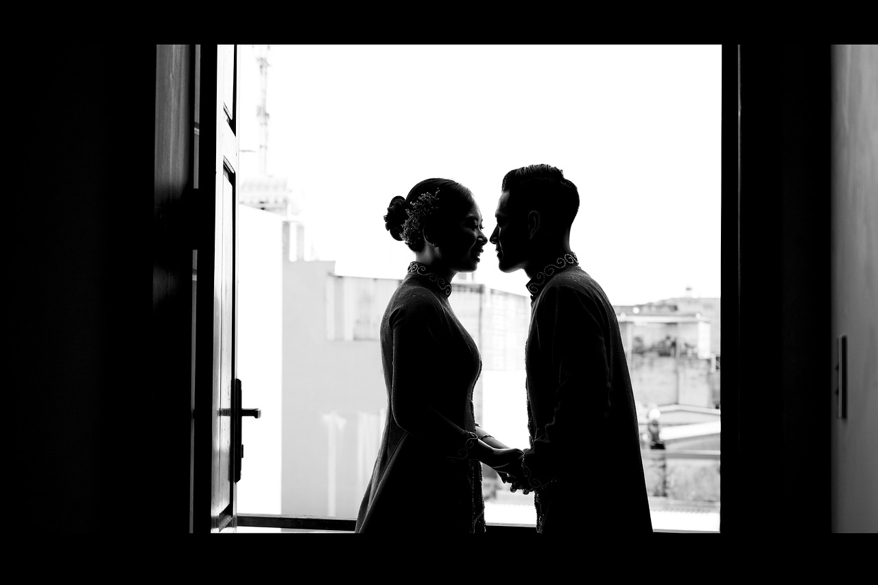 black white wedding couple silhouette
